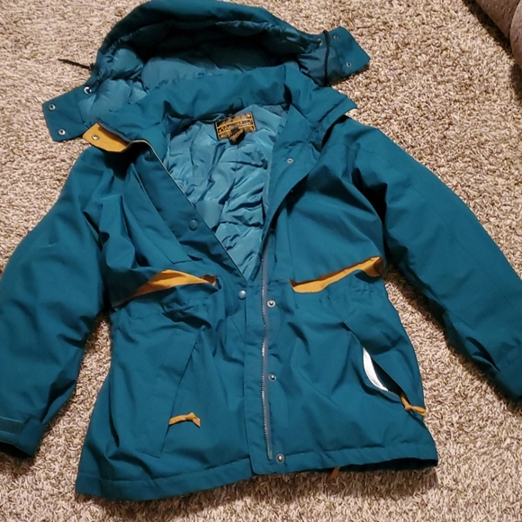 Eddie Bauer Jackets & Blazers - **Host Pick**Eddie Bauer coat with detachable hood
